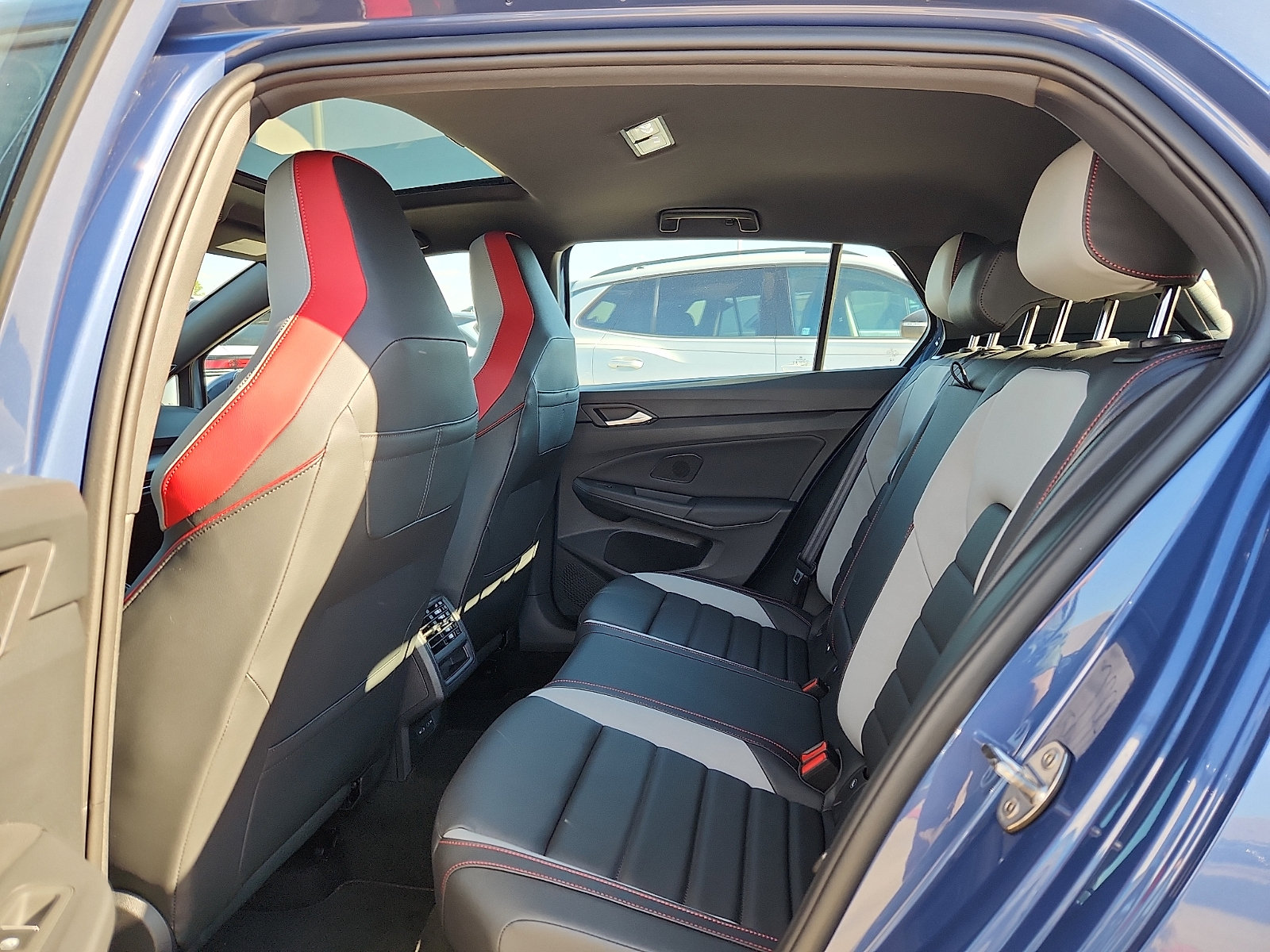 New 2026 Volkswagen GTI SE FWD image 11