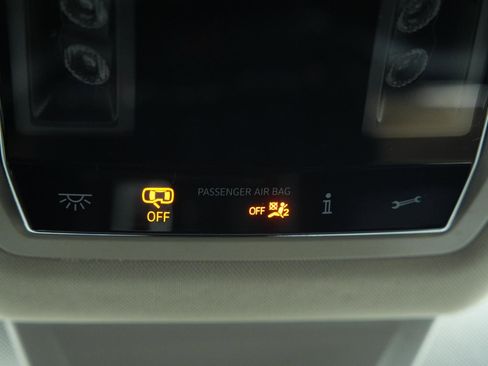 Used 2024 Volkswagen Atlas SE image 39