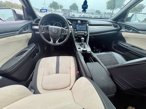 Used 2019 Honda Civic EX image 9