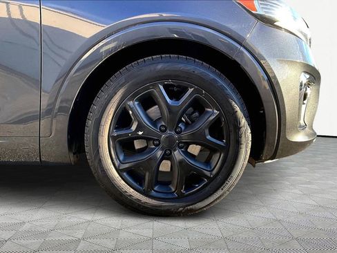 Used 2019 Kia Sorento SX image 33