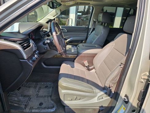Used 2016 GMC Yukon Denali w/ Open Road Package AWD/4WD image 10