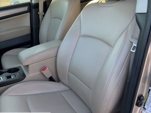 Used 2017 Subaru Legacy 2.5i Premium image 38