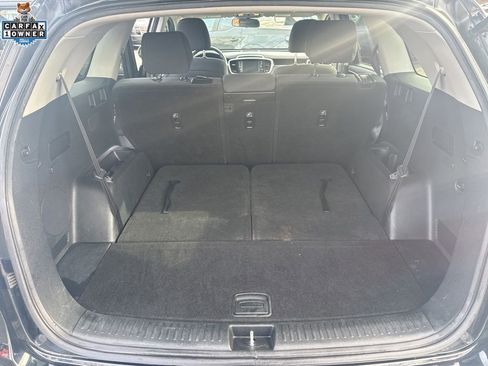 Used 2019 Kia Sorento LX image 11