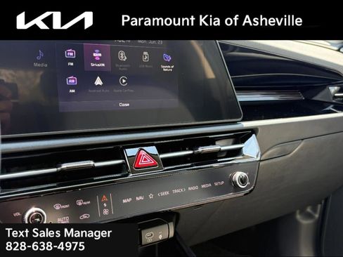 New 2025 Kia Niro EX image 11