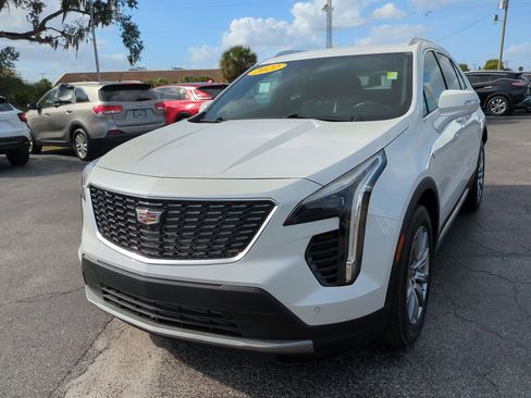 Used 2022 Cadillac XT4 Premium Luxury w/ Technology Package image 7