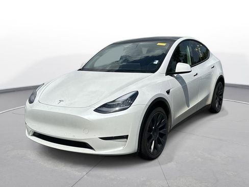 Used 2021 Tesla Model Y Long Range AWD/4WD image 2
