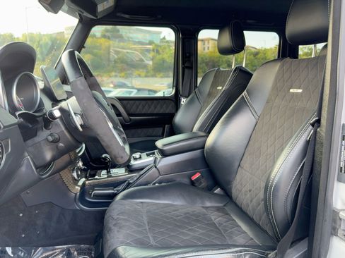 Used 2017 Mercedes-Benz G 550 Squared image 5