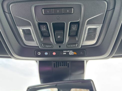 Used 2025 GMC Sierra 1500 AT4 w/ AT4 Premium Package image 37