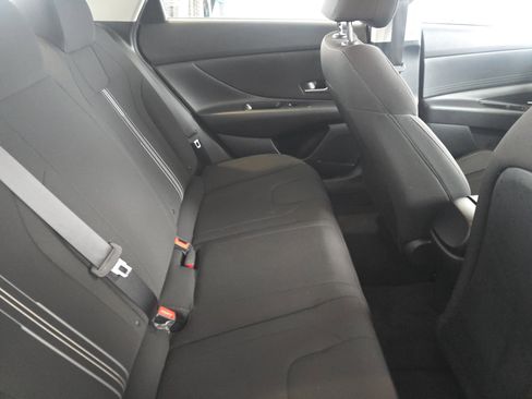 Used 2023 Hyundai Elantra Blue image 26