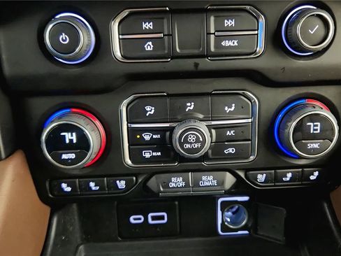 Used 2022 Chevrolet Tahoe High Country image 32