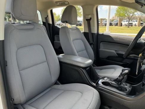 Used 2022 Chevrolet Colorado W/T w/ WT Convenience Package image 3