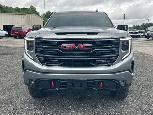Used 2024 GMC Sierra 1500 AT4 w/ Technology Package AWD/4WD image 3