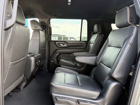 Used 2023 Chevrolet Suburban Premier RWD image 23