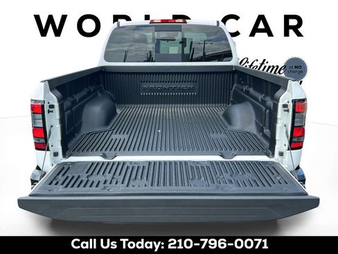 Used 2025 Nissan Frontier S RWD image 9