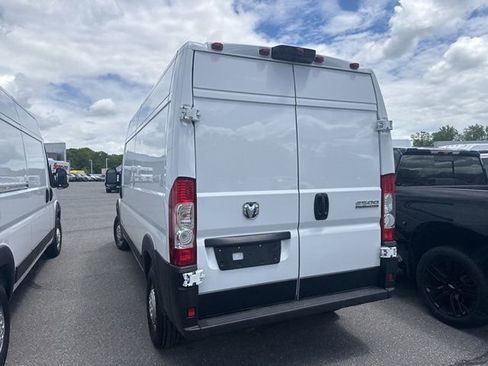 Used 2026 RAM ProMaster 2500 w/ Convenience Group FWD image 16