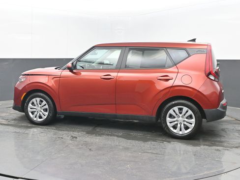 Used 2021 Kia Soul LX image 5
