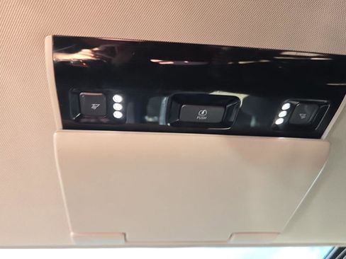 Used 2016 Chevrolet Tahoe LTZ image 12