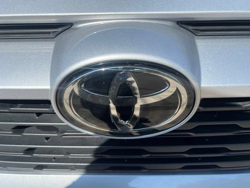Used 2024 Toyota RAV4 XLE AWD/4WD image 19