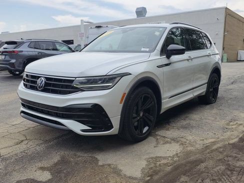 Used 2023 Volkswagen Tiguan SE R-Line AWD/4WD image 7