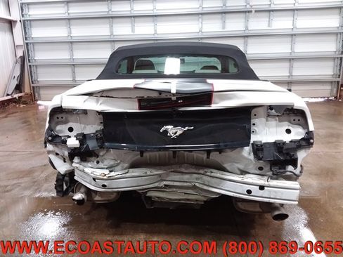 Used 2017 Ford Mustang Premium image 8