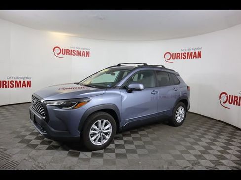 Used 2022 Toyota Corolla Cross LE AWD/4WD image 5