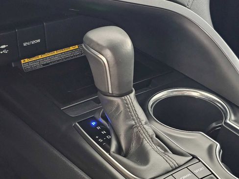 Used 2019 Toyota Camry XSE image 30