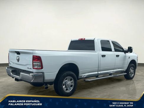 Used 2024 RAM 3500 Tradesman w/ Chrome Appearance Group AWD/4WD image 6