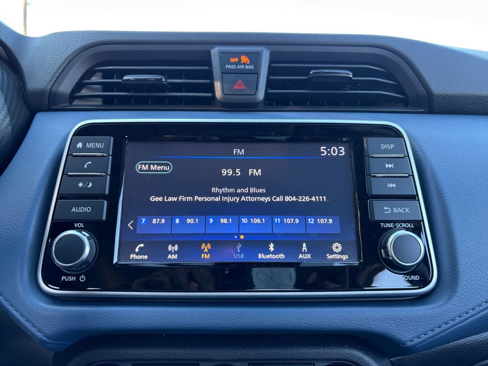 Used 2025 Nissan Versa SV FWD image 19