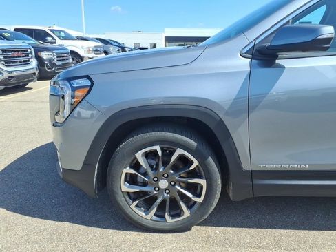 Used 2023 GMC Terrain SLT w/ Tech Package AWD/4WD image 23