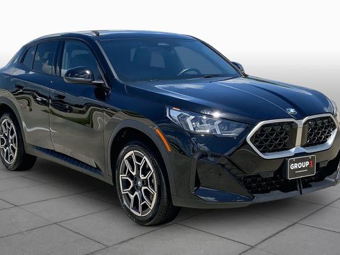 Used 2026 BMW X2 xDrive28i AWD/4WD image 3