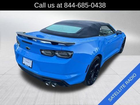Used 2022 Chevrolet Camaro LT w/ RS Package image 5