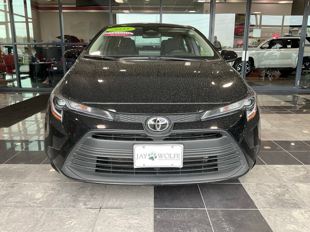 Certified 2025 Toyota Corolla LE FWD image 2
