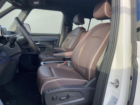 New 2025 Volkswagen ID. Buzz Pro S image 23