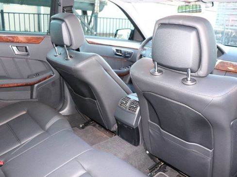 Used 2013 Mercedes-Benz E 350 Sedan image 46