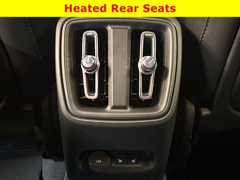 Used 2022 Volvo C40 P8 Recharge Ultimate AWD/4WD image 33
