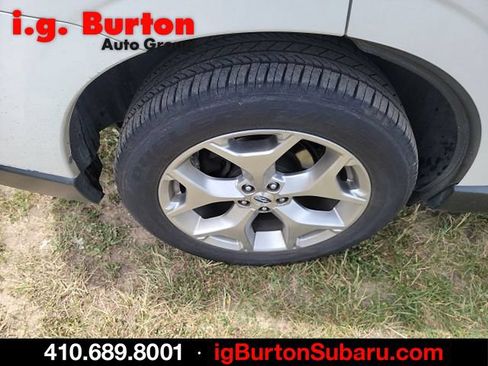 Used 2017 Subaru Forester 2.5i Touring AWD/4WD image 7