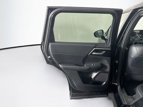 Used 2024 Mitsubishi Outlander SE FWD image 27