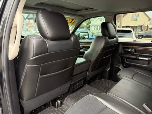 Used 2015 RAM 1500 Laramie w/ Convenience Group AWD/4WD image 12