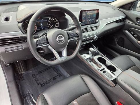 Certified 2025 Nissan Altima 2.5 SR AWD/4WD image 14