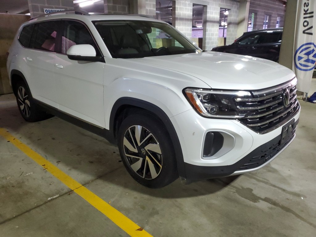 Used 2024 Volkswagen Atlas SEL AWD/4WD image 13