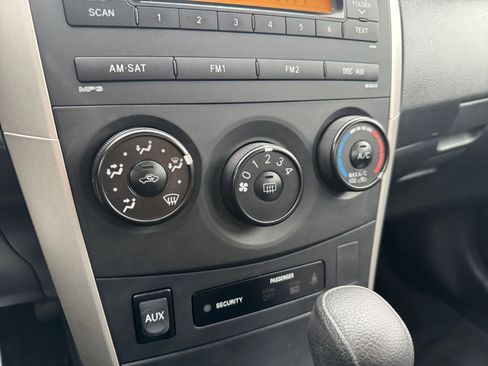 Used 2009 Toyota Corolla S image 18