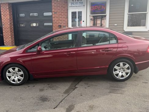 Used 2010 Honda Civic LX image 2