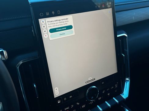 Used 2025 GMC Acadia Elevation image 29