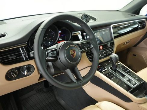New 2026 Porsche Macan AWD/4WD image 4