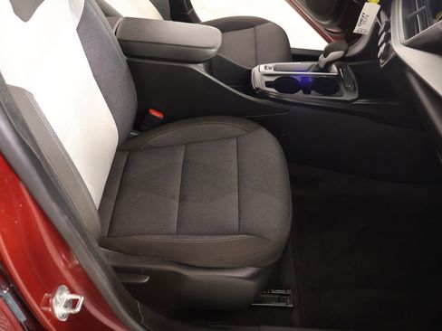 Used 2025 Chevrolet Trax LS w/ LS Convenience Package image 13