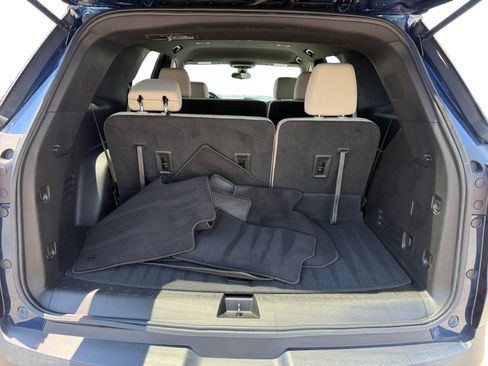 Used 2022 Chevrolet Traverse LS AWD/4WD image 17
