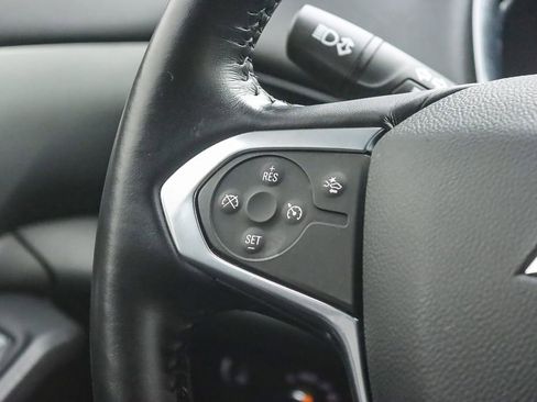 Used 2022 Chevrolet Traverse LT image 26