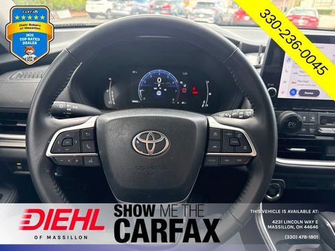 Used 2025 Toyota Grand Highlander AWD image 24