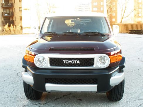 Used 2007 Toyota FJ Cruiser Base 4dr SUV 4WD (4L V6 6M) image 8