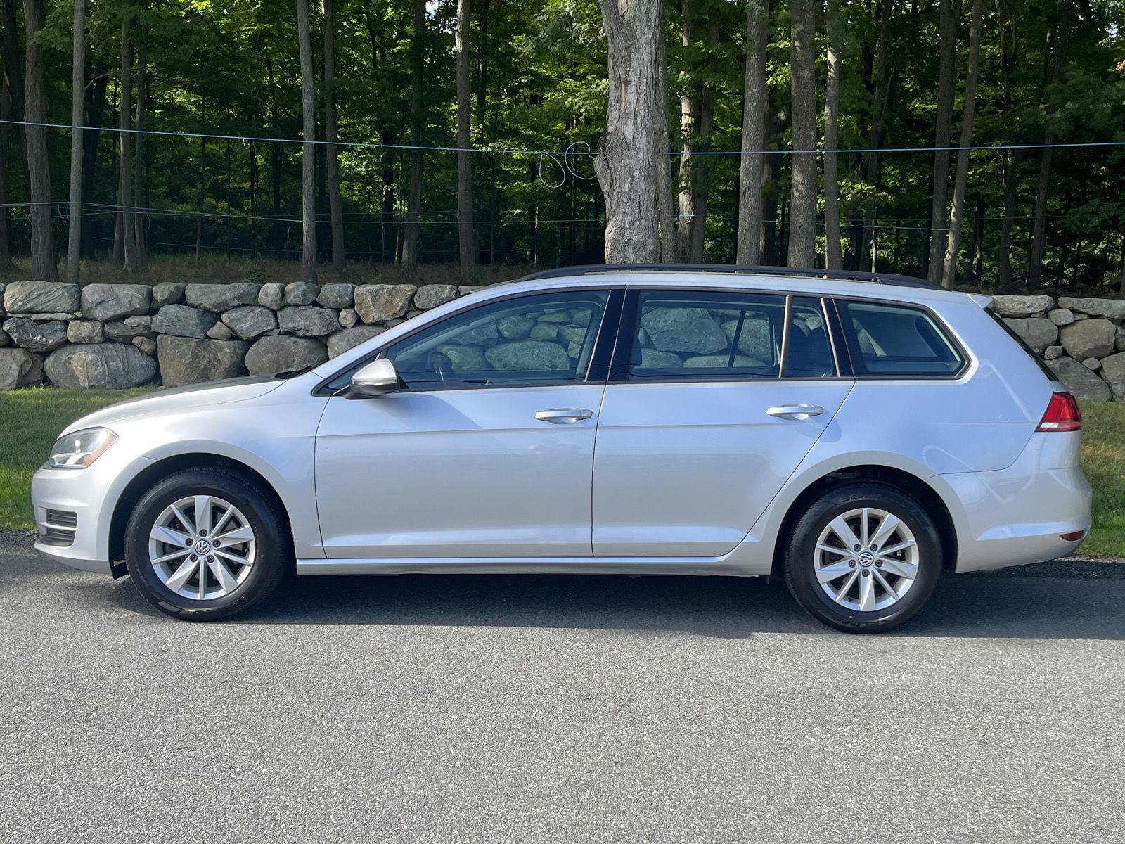 Used 2016 Volkswagen Golf S FWD image 21